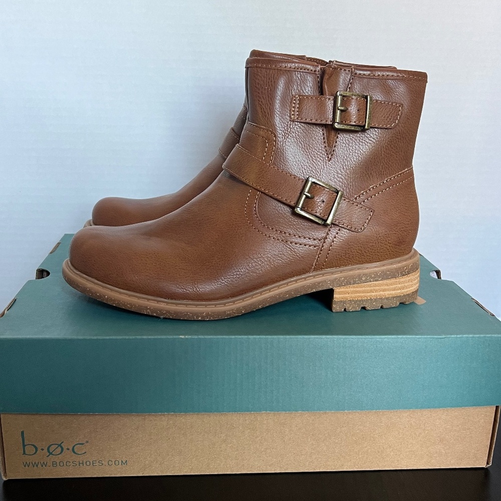 b.o.c. | Brown Mini Lug Ankle Boots | NIB - Picture 3 of 7